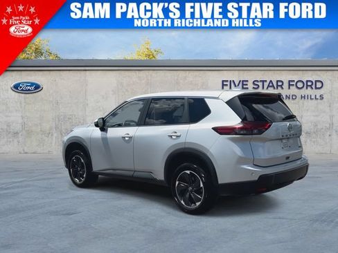 Used 2025 Nissan Rogue SV AWD/4WD image 7