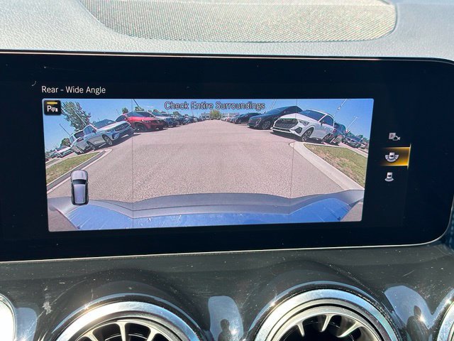 Used 2023 Mercedes-Benz EQB 300 4MATIC image 23