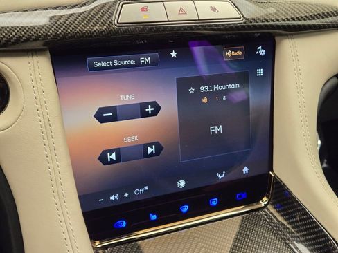 New 2025 Karma Revero Luxury image 34