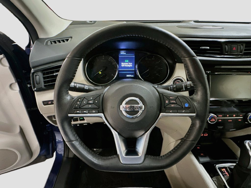 Used 2019 Nissan Rogue Sport SL FWD image 11