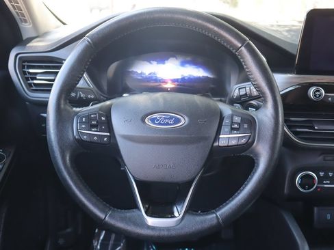 Used 2020 Ford Escape Titanium AWD/4WD image 18