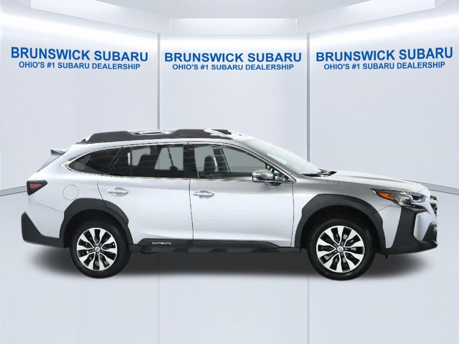Certified 2025 Subaru Outback Touring w/ Tech Package 3 AWD/4WD image 11