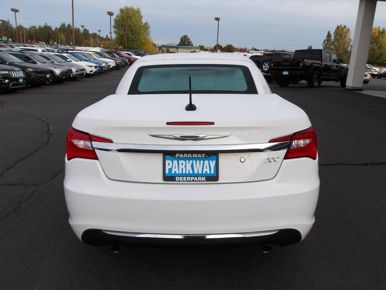 Used 2014 Chrysler 200 Limited FWD image 4