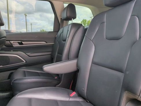 Used 2024 Kia Telluride S w/ S Sunroof Package FWD image 14