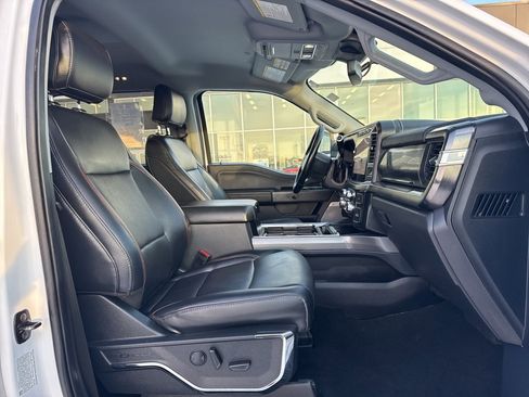 Certified 2024 Ford F350 Lariat w/ Chrome Package image 32