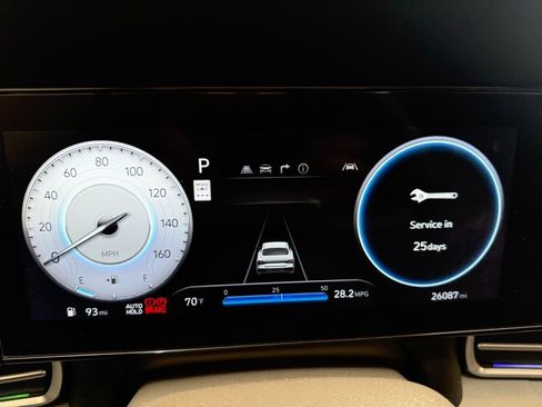 Used 2024 Hyundai Elantra SEL w/ Convenience Package image 16