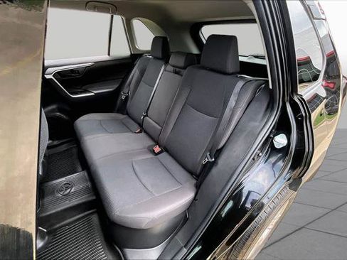 Certified 2024 Toyota RAV4 LE AWD/4WD image 19