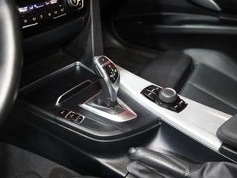 Used 2018 BMW 330i Sedan w/ M Sport Package RWD image 20