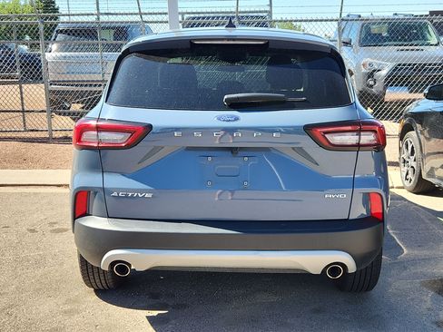 Used 2024 Ford Escape Active AWD/4WD image 2