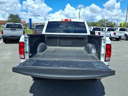 Used 2022 RAM 1500 Classic SLT AWD/4WD image 19