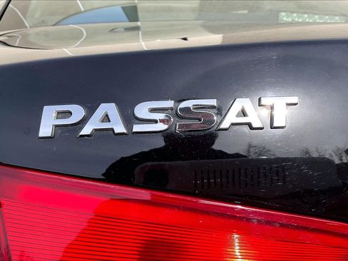 Used 2015 Volkswagen Passat TDI SEL Premium image 31