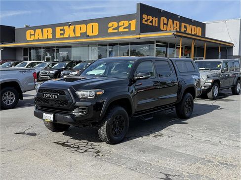 Used 2018 Toyota Tacoma TRD Pro AWD/4WD image 25