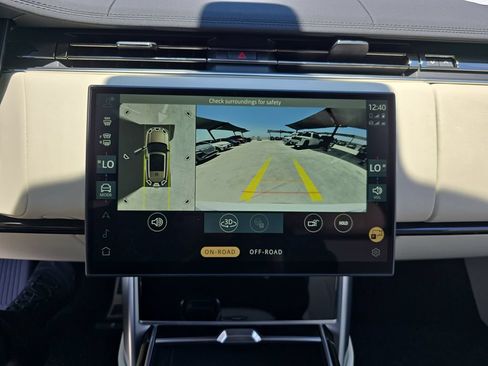 Certified 2025 Land Rover Range Rover SE AWD/4WD image 24