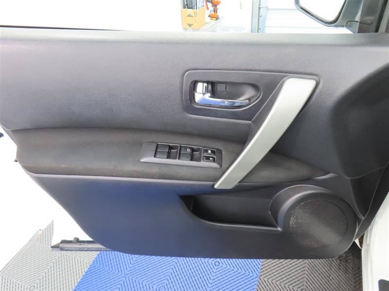 Used 2013 Nissan Rogue S FWD image 11