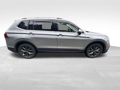 Used 2022 Volkswagen Tiguan SE AWD/4WD image 8