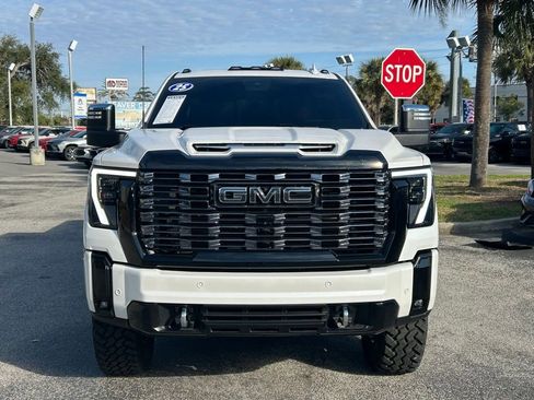 Used 2025 GMC Sierra 2500 Denali Ultimate w/ Max Trailering Package image 3