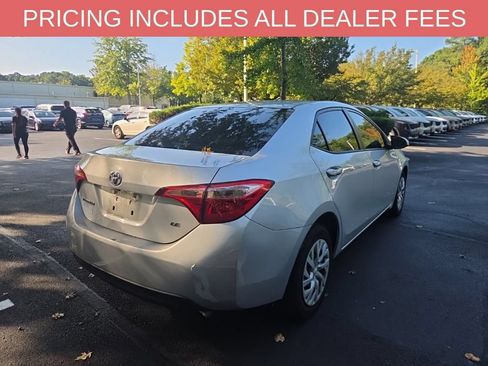 Used 2017 Toyota Corolla LE w/ Carpet Mat Package (TMS) FWD image 12