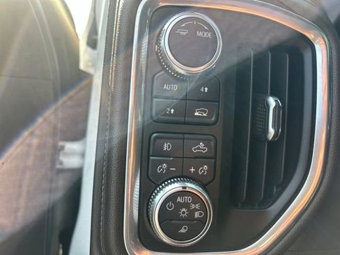 Used 2021 GMC Sierra 1500 SLT w/ SLT Convenience Package AWD/4WD image 13
