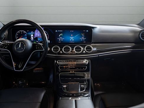 Used 2023 Mercedes-Benz E 450 4MATIC Sedan image 25