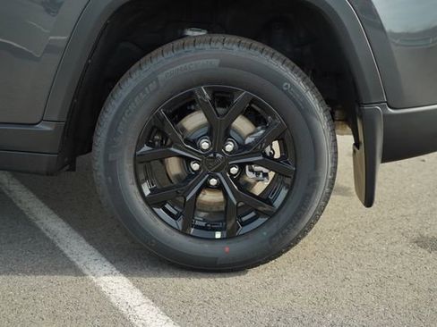 New 2026 Jeep Grand Cherokee Altitude AWD/4WD image 39