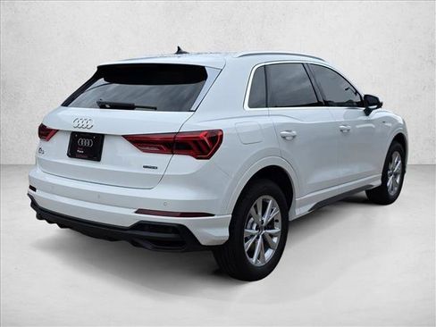 Certified 2025 Audi Q3 2.0T Premium w/ Convenience Package AWD/4WD image 5