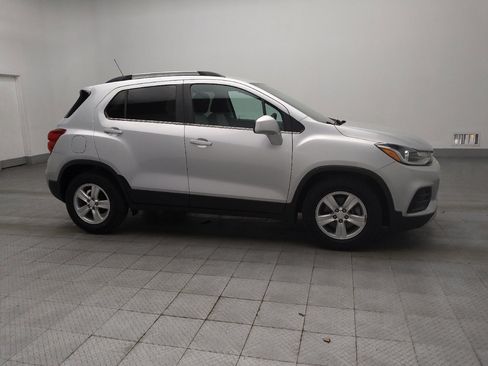 Used 2020 Chevrolet Trax LT image 11