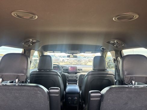 Used 2020 Ford Explorer XLT w/ Equipment Group 202A image 37