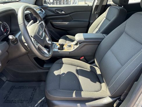 Certified 2023 GMC Acadia SLE w/ Driver Convenience Package image 14