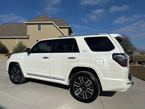 Used 2014 Toyota 4Runner Limited image 3
