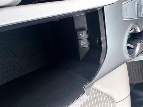 Used 2023 Toyota Camry SE image 16