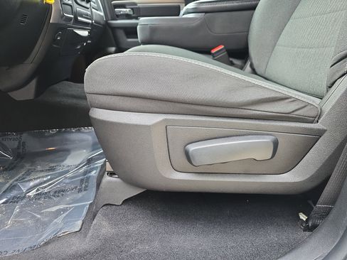 Used 2024 RAM 1500 Classic Warlock image 31