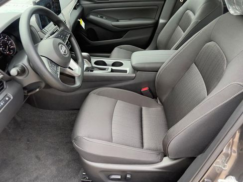 New 2026 Nissan Altima 2.5 SV image 16