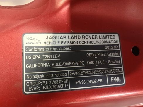 Used 2015 Jaguar F-TYPE Convertible RWD image 36