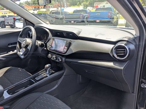 Used 2024 Nissan Kicks SV FWD image 26