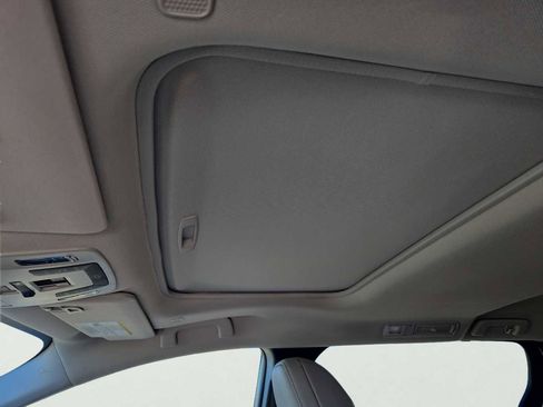 New 2026 Toyota Sienna XLE image 25