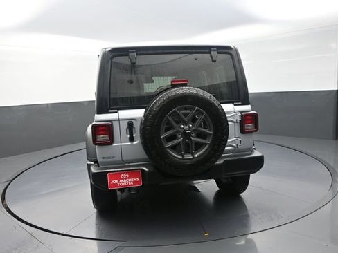 Used 2024 Jeep Wrangler Unlimited Sport AWD/4WD image 60