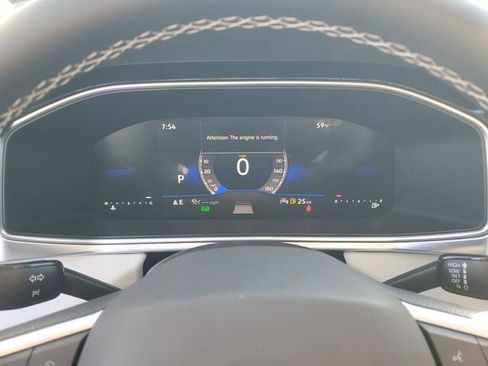 New 2026 Volkswagen Taos SE FWD image 22