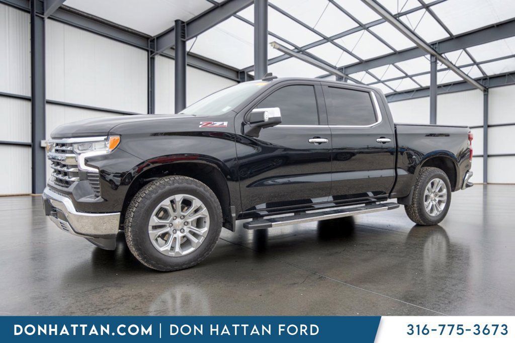 Used 2025 Chevrolet Silverado 1500 LTZ AWD/4WD image 2
