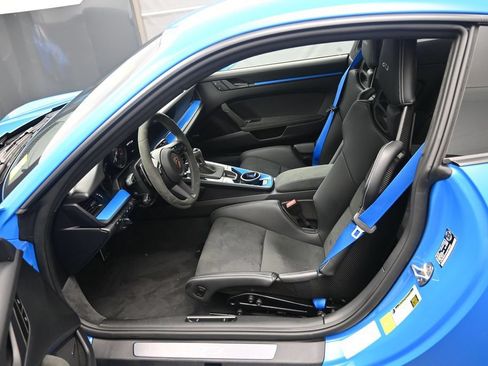 Used 2022 Porsche 911 GT3 RWD image 6