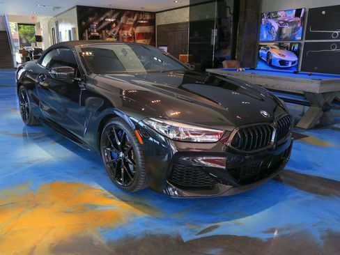 Used 2022 BMW M850i xDrive Convertible image 1