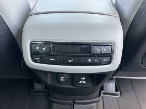 Used 2025 Hyundai Palisade SEL FWD image 16