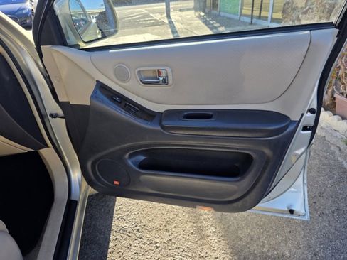 Used 2003 Toyota Highlander Limited image 12