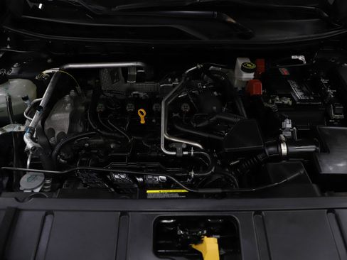 Used 2023 Nissan Rogue S image 26