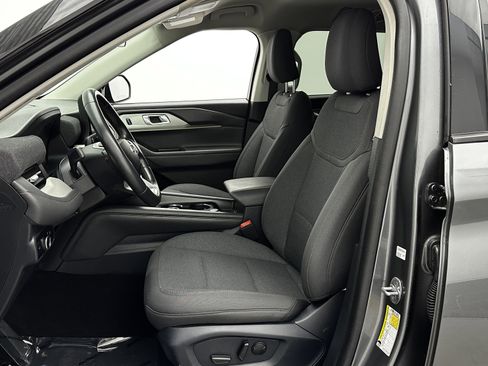Used 2025 Ford Explorer Active image 15
