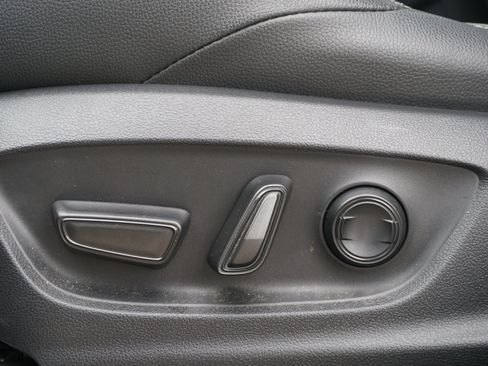 Used 2023 Subaru Solterra AWD image 12