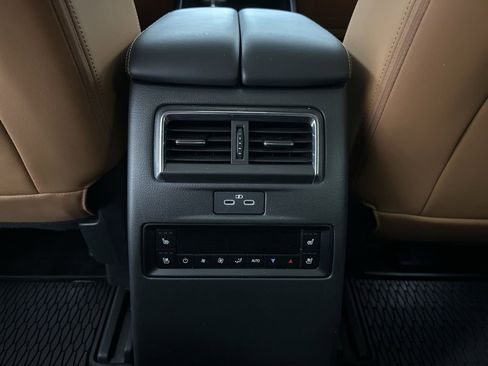 Certified 2024 MAZDA CX-90 3.3 Turbo S w/ Premium Plus AWD/4WD image 22