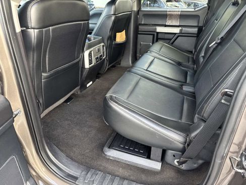 Used 2018 Ford F250 Lariat w/ Chrome Package image 16