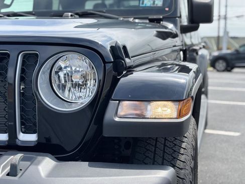 Used 2021 Jeep Gladiator Overland w/ Popular Equipment Package AWD/4WD image 11
