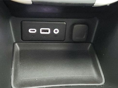 Used 2024 GMC Terrain SLE image 41