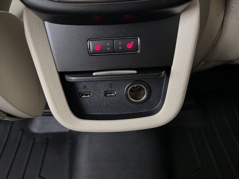 Used 2019 Lincoln Nautilus Reserve FWD image 32